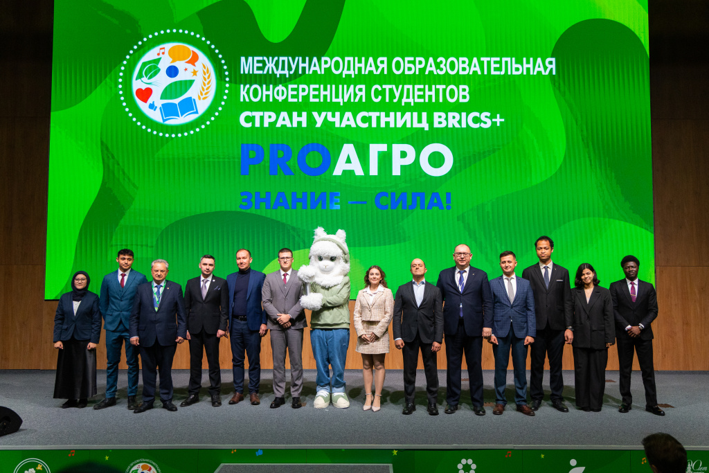 KIM_9310.jpg KIM_9310.jpg